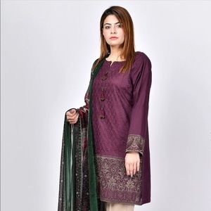 Meet your Posher, Naz